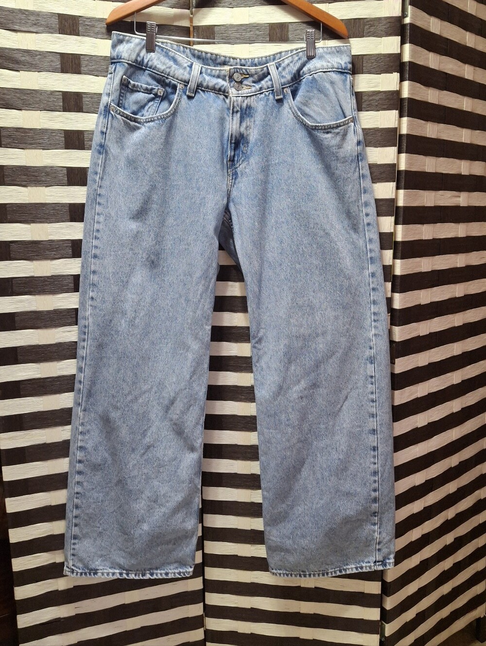 Levi's Superlow Denim Jeans Light Wash Relaxed Straight Leg Women Size 32 - Picture 3 of 16